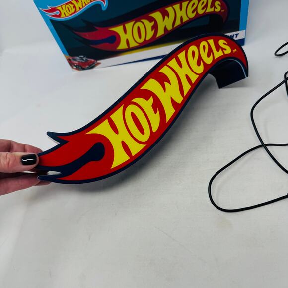 Hot Wheels Light Up LED Sign USB Powered Room Decor Kids Bedroom or Man Cave - Picture 3 of 11